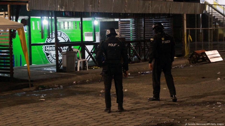 Ecuador: 8 people killed in shooting outside nightclub – DW – 08/11/2025