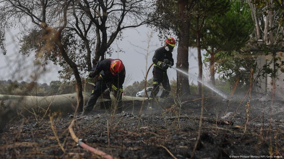 Man killed in Spain wildfire as heat wave rages in Europe – DW – 08/12/2025