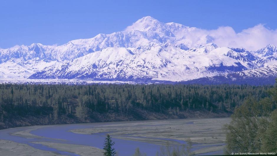 Why Trump and Putin chose Alaska for their meeting – DW – 08/14/2025