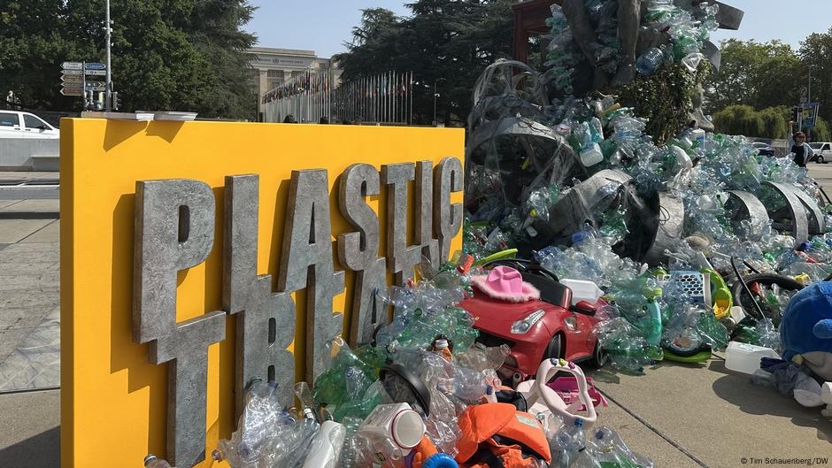 Countries can't agree on how to stop plastic crisis  – DW – 08/15/2025