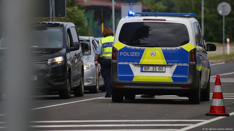 Germany updates: Border checks cost over €80 million  – DW – 08/14/2025