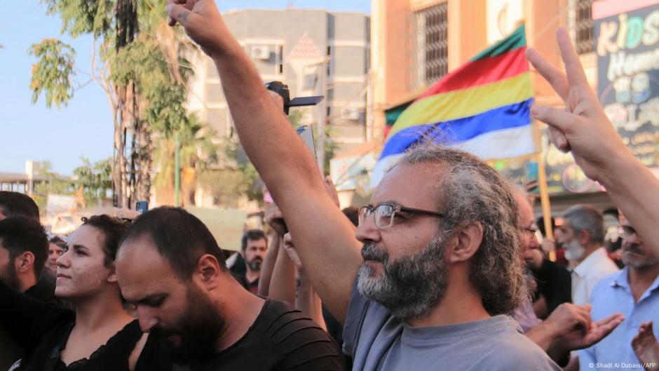 Syria: Hundreds demonstrate for Druze 'self-determination' – DW – 08/16/2025