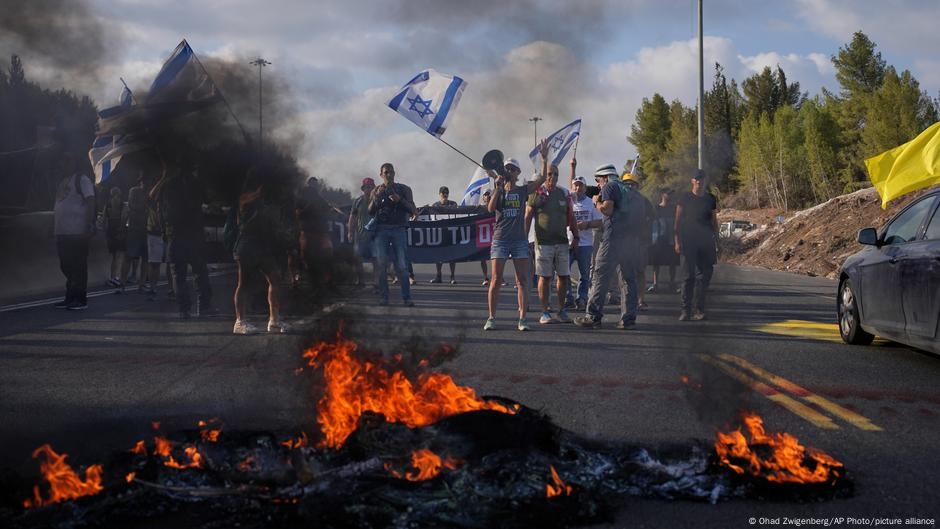 Middle East: Israelis call for hostage deal, end to war – DW – 08/17/2025