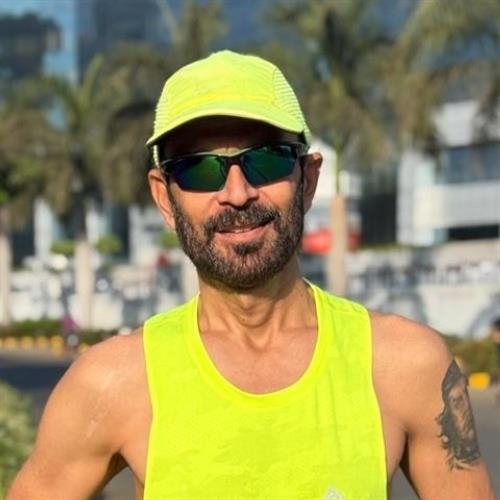 Manoj Thakur  Co-founder & CEO