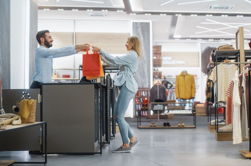 US retail sales show modest growth in April despite tariffs
