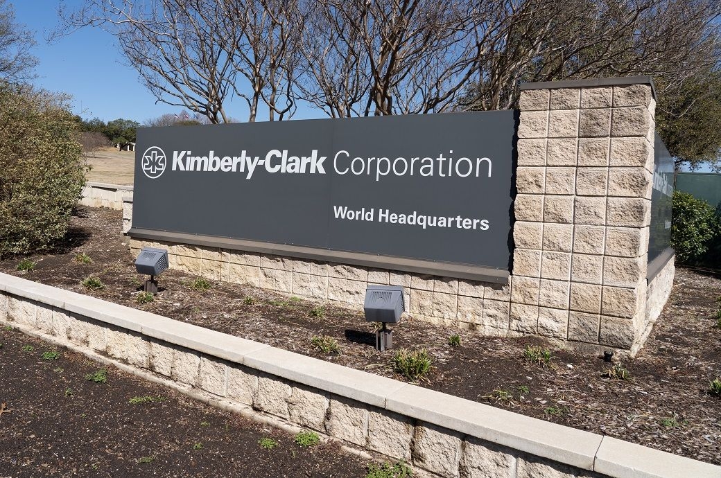 France's Kimberly-Clark sees Q1 dip, full-year plan remains on track