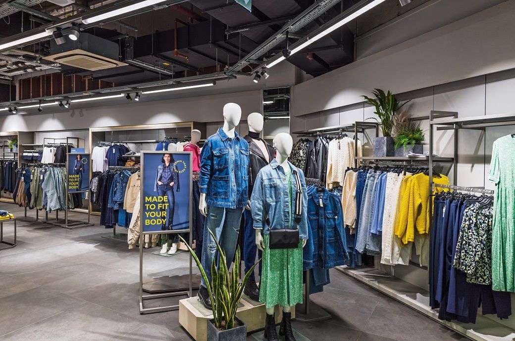 UK retail sales rise 3.7% in April, high street recovery stalls: BDO