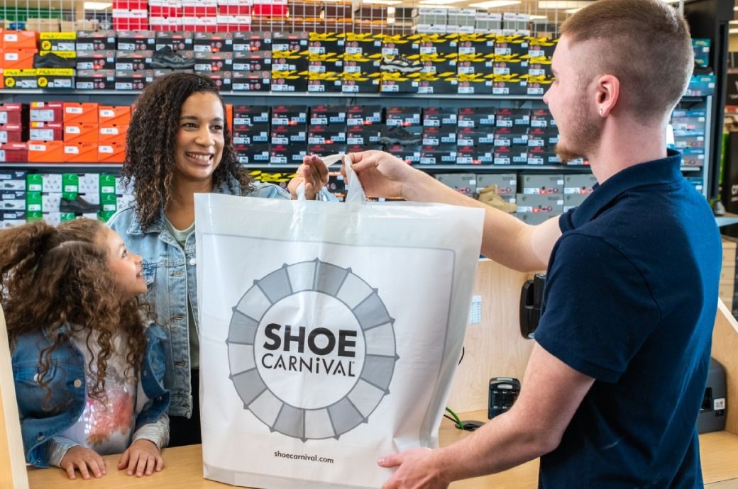 American footwear retailer Shoe Carnival's sales drop 7.5% in Q1 FY25