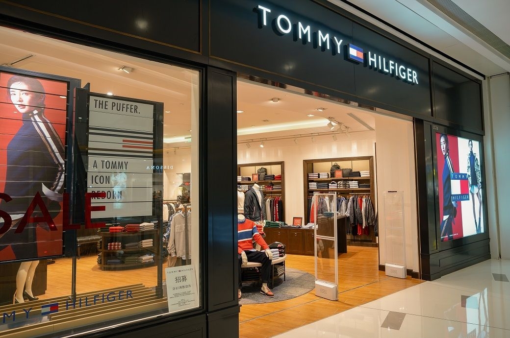 US' PVH Q1 revenue up 2%; EPS outlook trimmed on tariffs