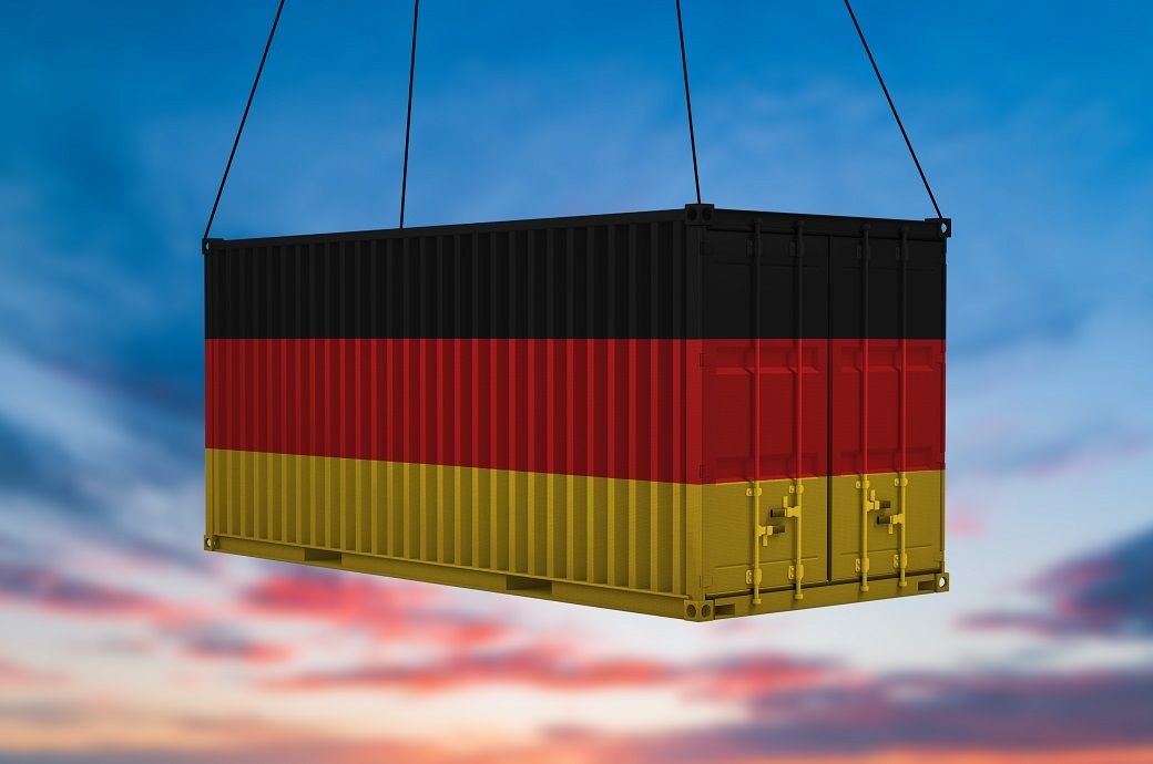 German exports fall 1.7%, imports up 3.9% MoM in April