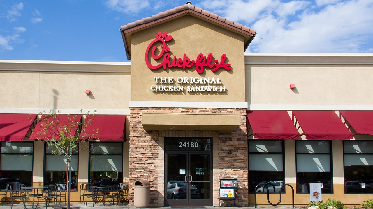 Reddit users are not happy with their Chick-fil-A sauce packet experiences