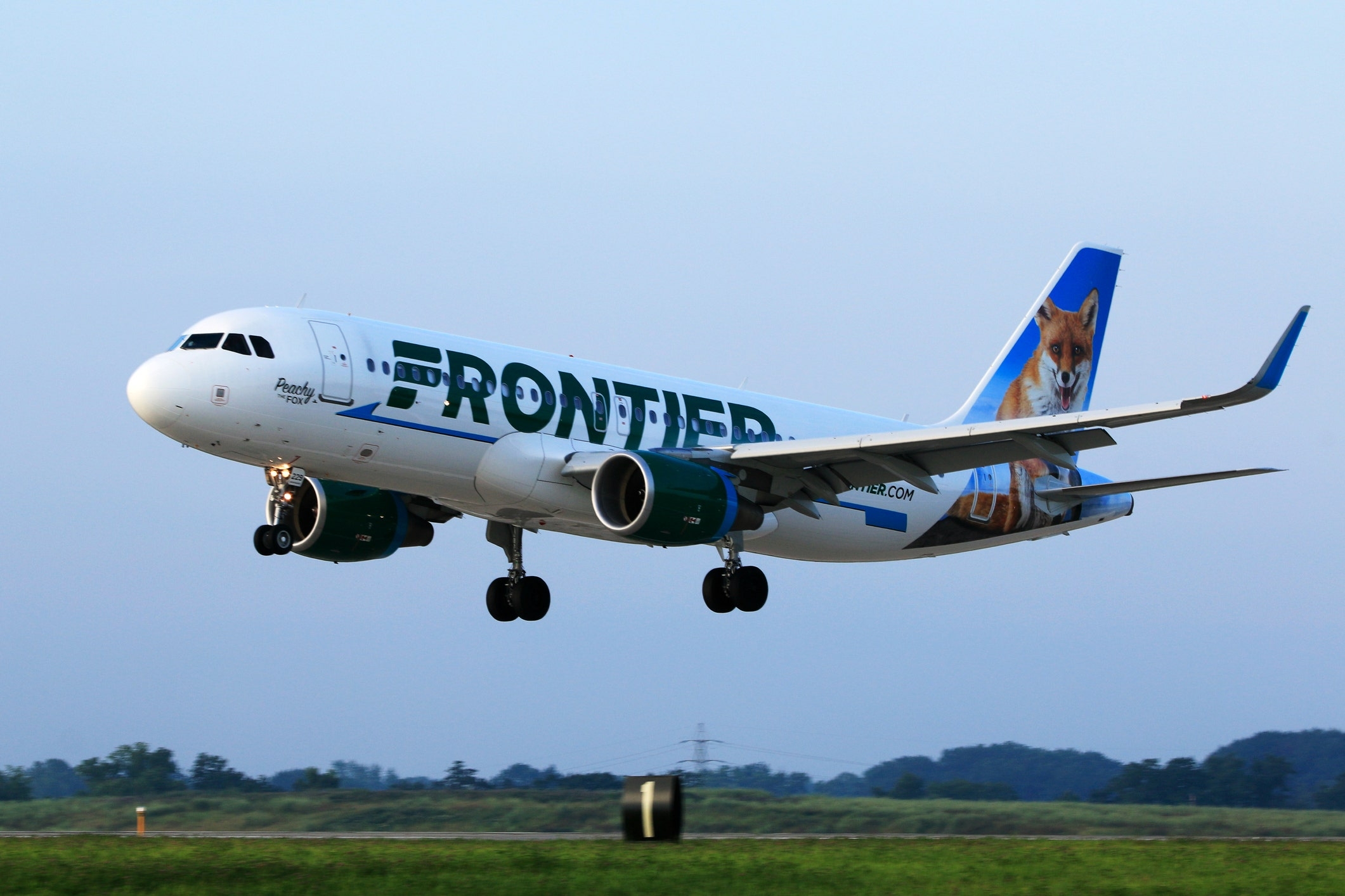 Frontier Airlines passenger describes terrifying landing after plane's wheel breaks off