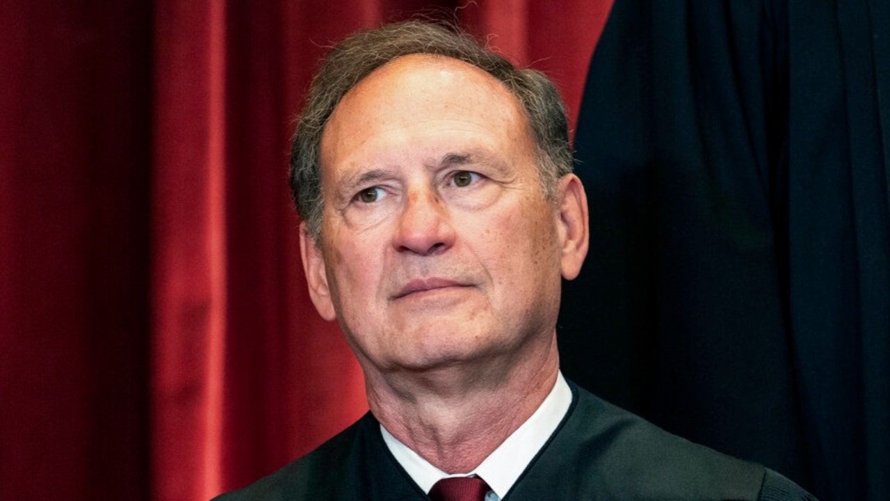 Justice Alito's warning about nationwide injunction 'loophole' looms over Trump cases