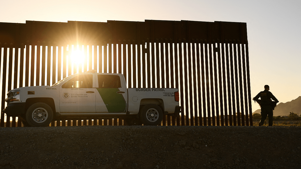 New voluntary deployment lets DOD civilian workers back Homeland Security efforts amid immigration crackdown