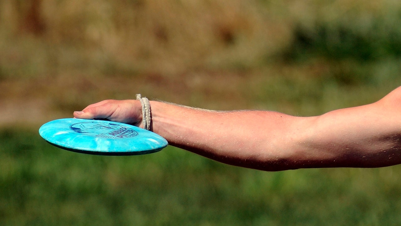 Women's disc golfer refuses to face transgender competitor days after fencer kneels in protest