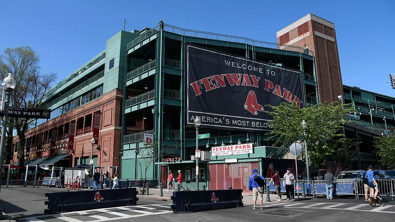 Red Sox fans treated to drag show at Fenway as team promotes 'inclusivity' during Pride Night event