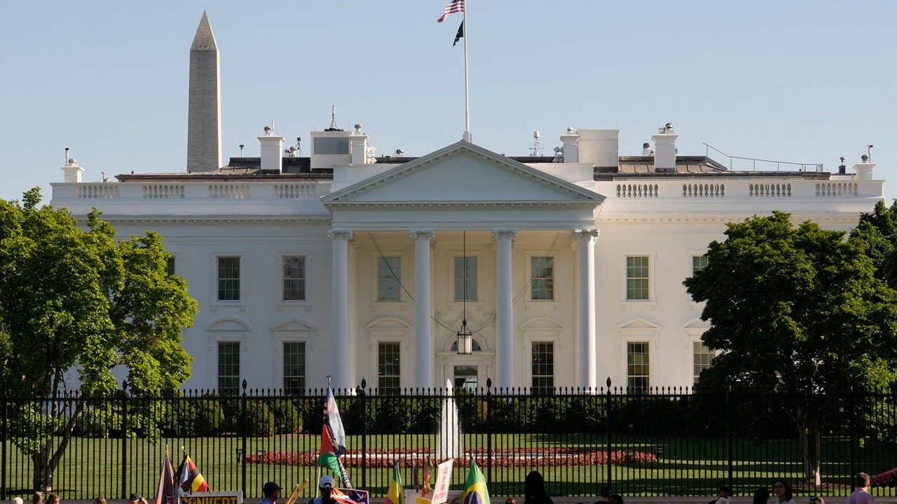 Fox News Sports Huddle Newsletter: White House plans to host Chiefs, Trump attends NCAA wrestling championship