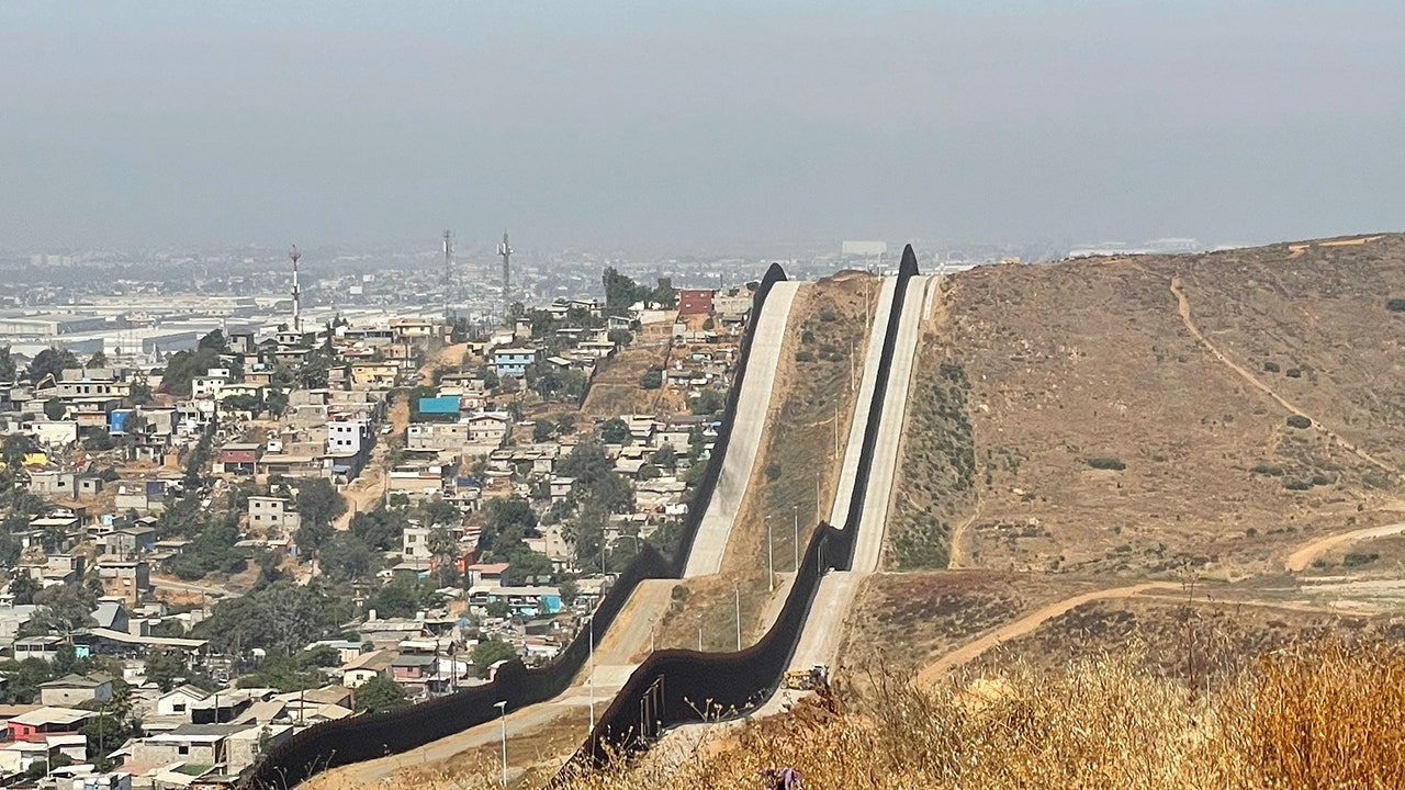 Border Patrol announces 'phenomenal' turnaround as number of monthly migrant releases drops to zero