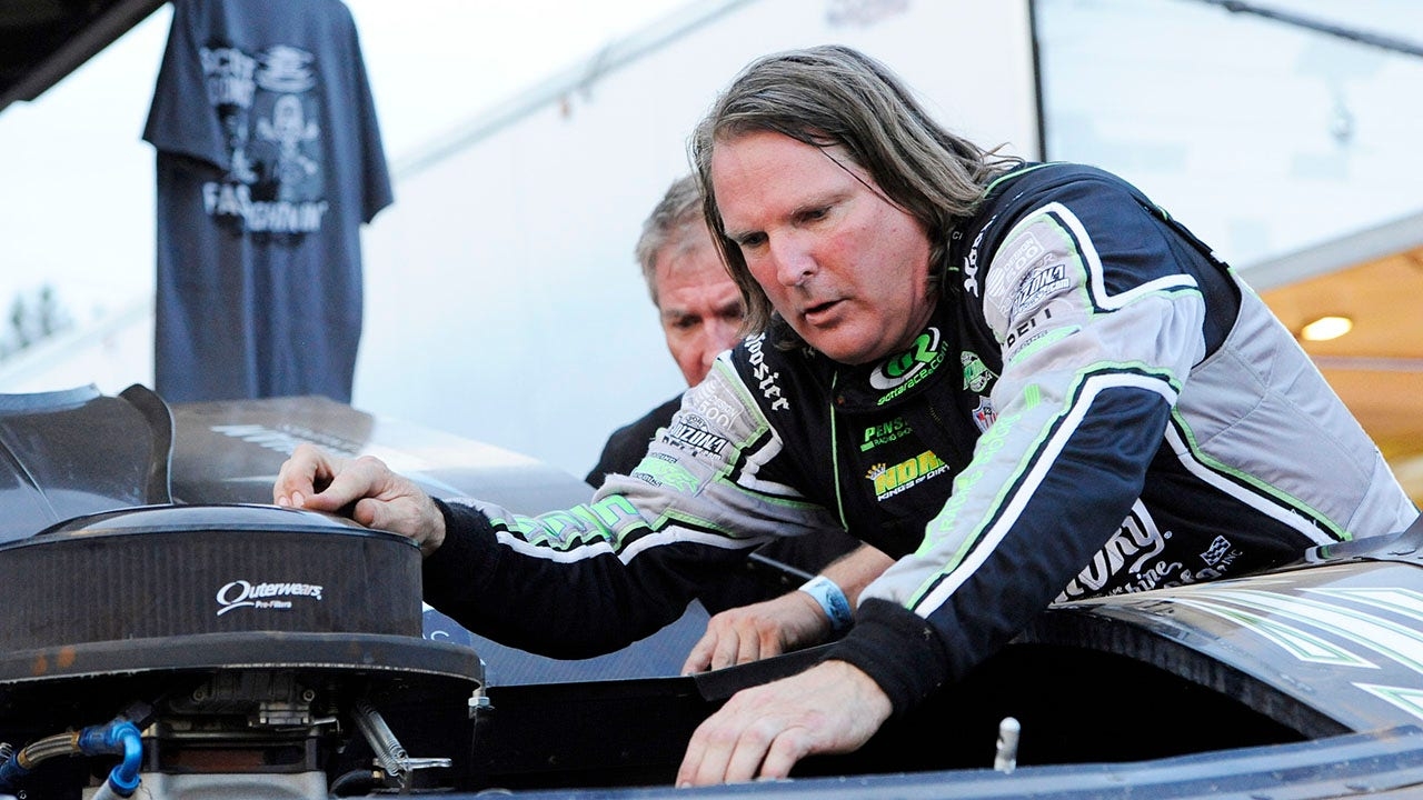 NTSB rules dirt track racing legend Scott Bloomquist's plane crash death as 'act of suicide'