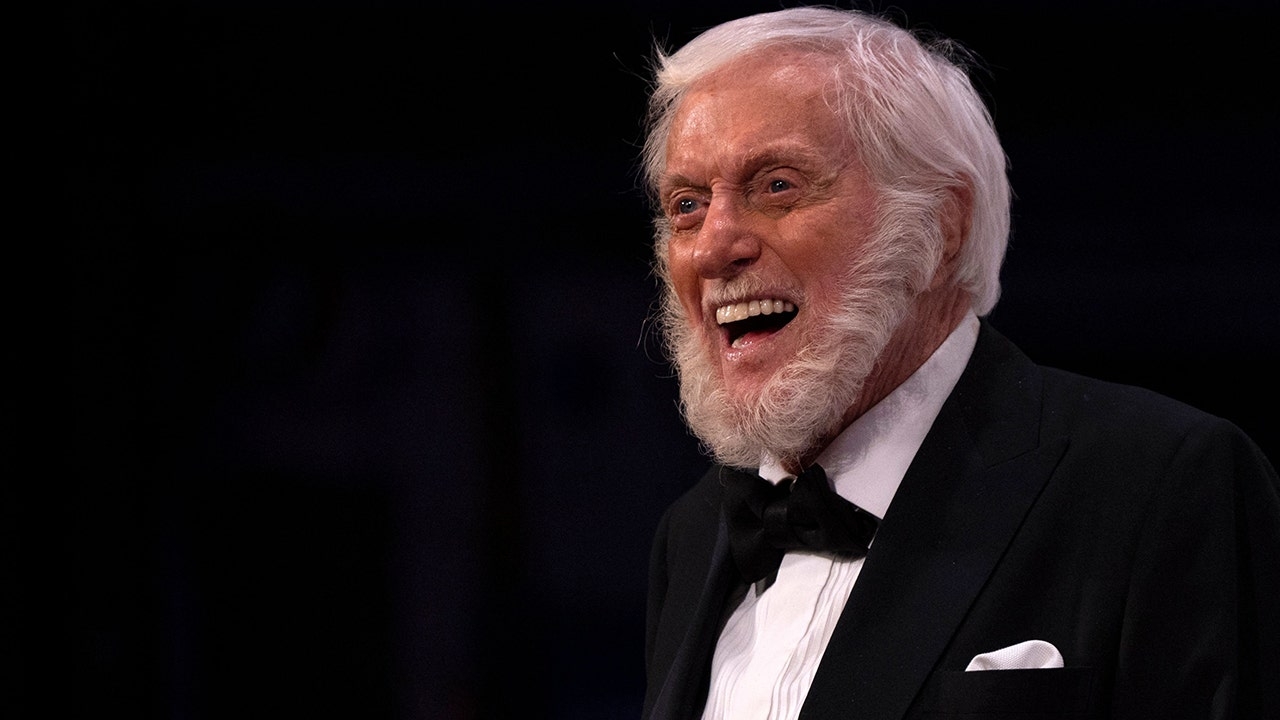 Dick Van Dyke channels ‘Mary Poppins' character as he performs at fundraiser for California wildfires
