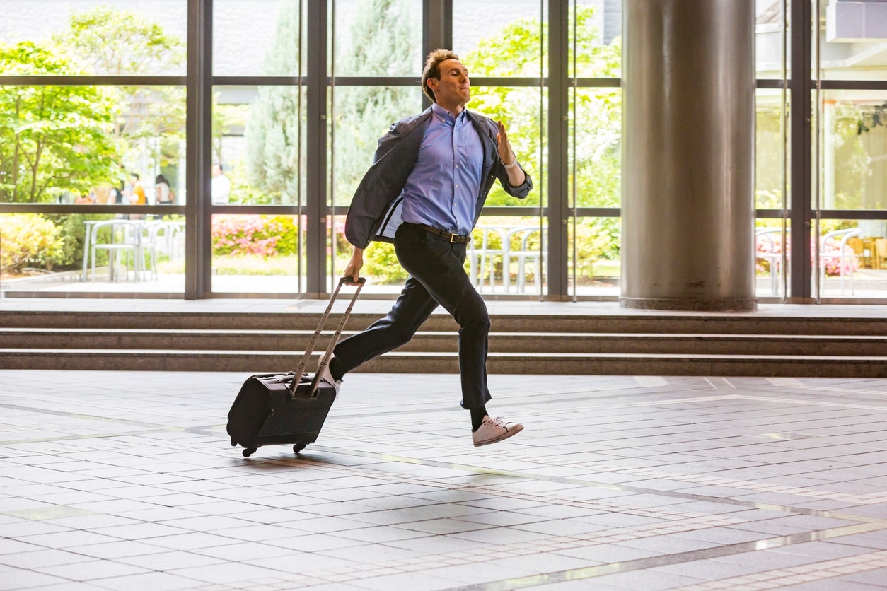 Major airline holding flights to accommodate flyers with connections