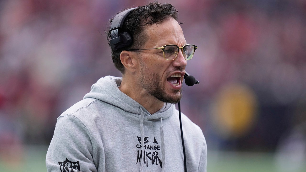 Dolphins coach Mike McDaniel delivers brutally honest take on star cornerback Jalen Ramsey's trade situation