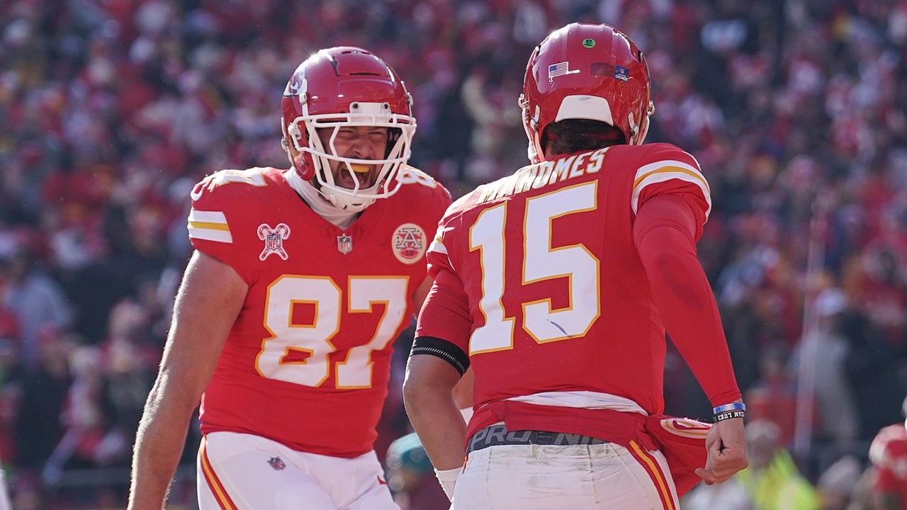 Patrick Mahomes says Travis Kelce 'doesn't seem like a guy' who's retiring soon