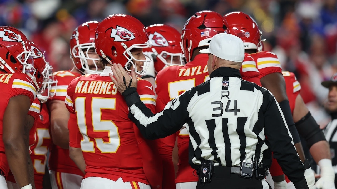 FOX Sports' NFL rules analyst Mike Pereira weighs in on ref controversy ahead of Super Bowl LIX