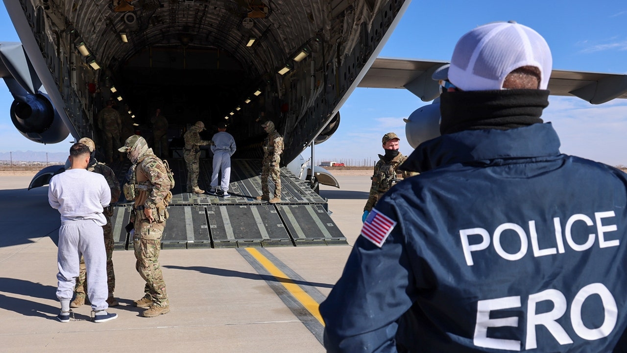 First 10 ‘high threat' illegals to arrive to Guantanamo Bay are all Tren de Aragua members