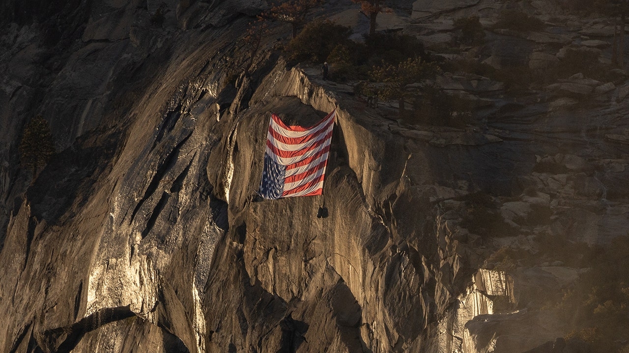 American flag hung upside down in Yosemite National Park in protest over layoffs
