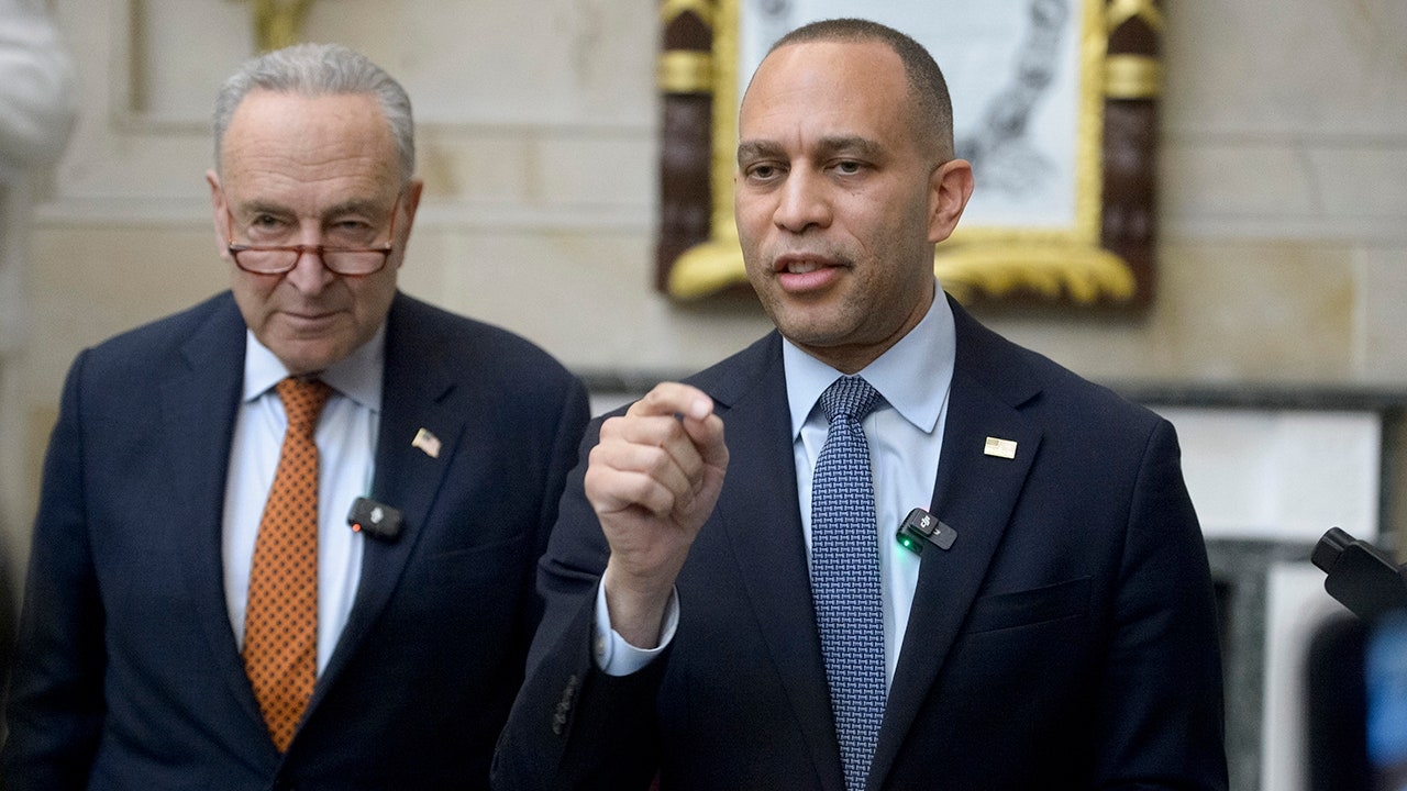 Poll: Majority of Democrats give thumbs-down to their leaders in Congress