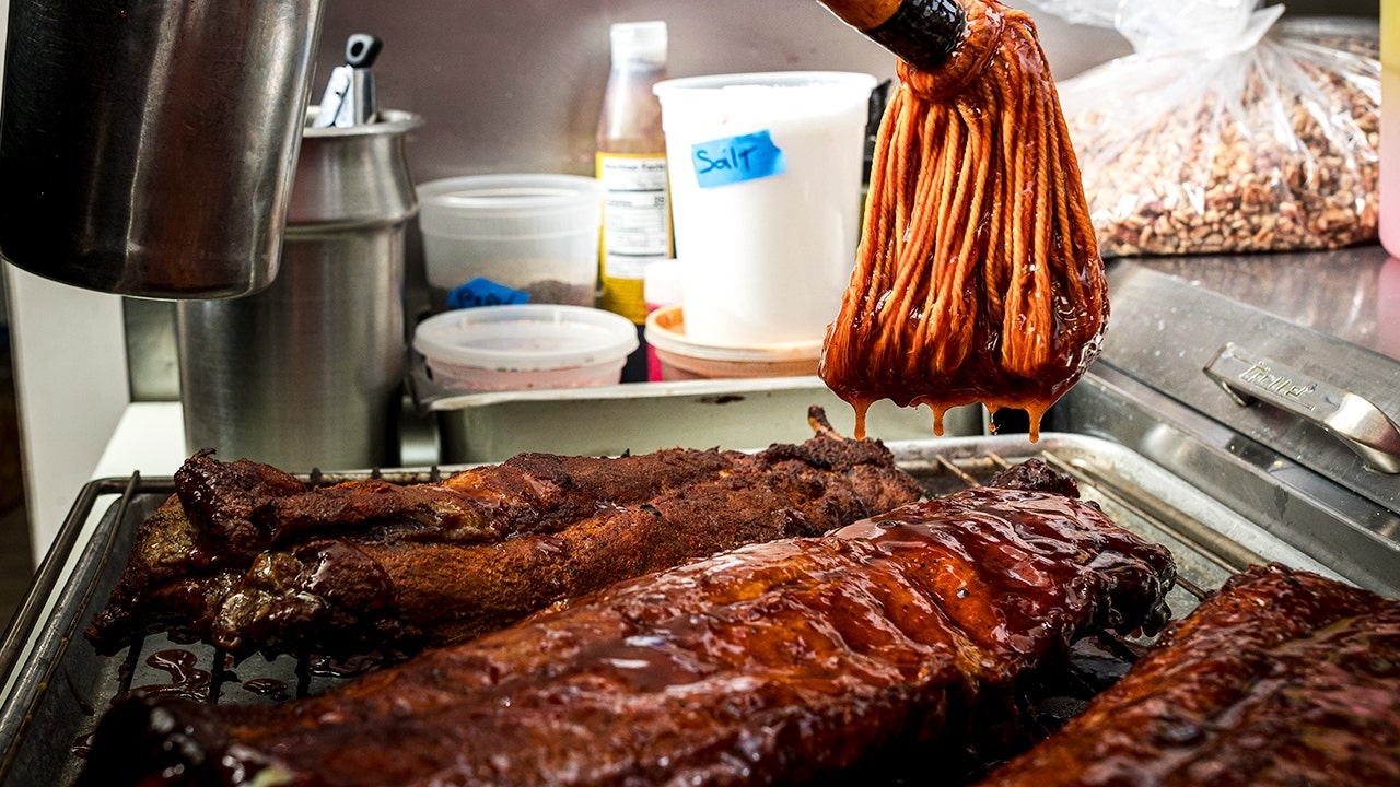 Ex-Yankees coach runs farm that vows to 'make meat great again'