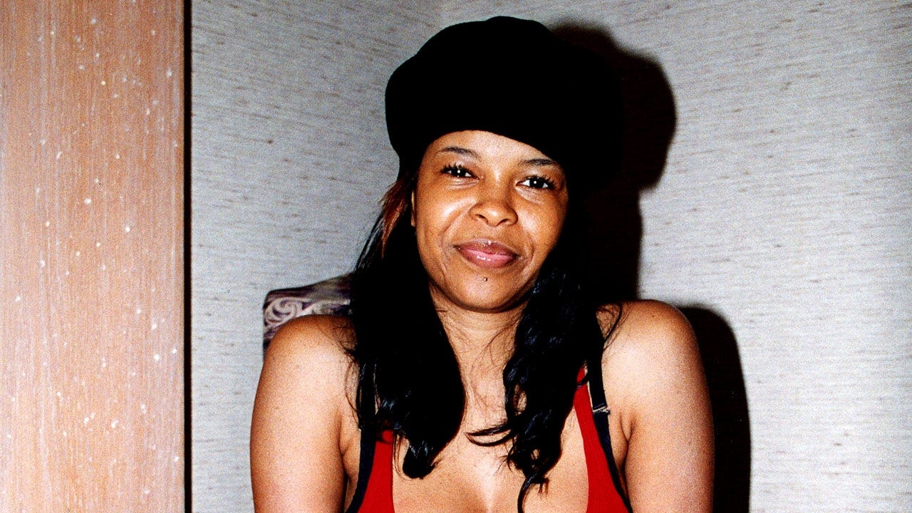 En Vogue singer Dawn Robinson says she's not homeless, chose to live in her car