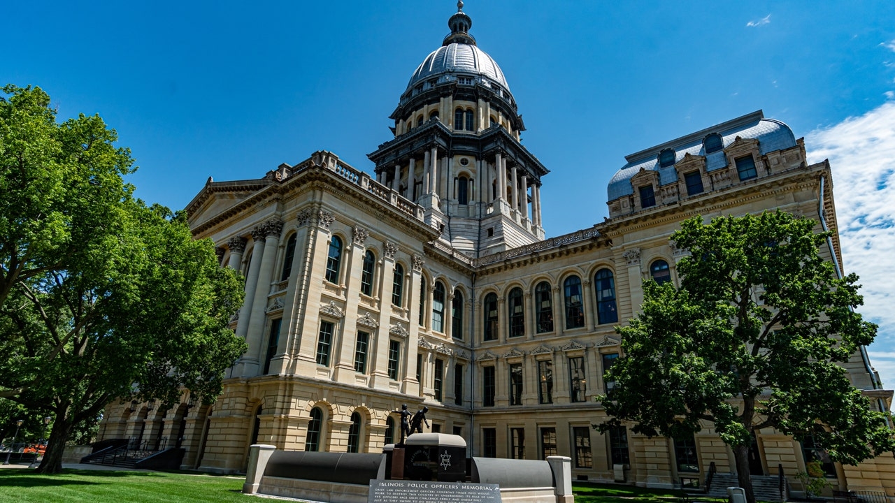 Trump admin probes Illinois school over allegations girls were forced to change in front of trans student