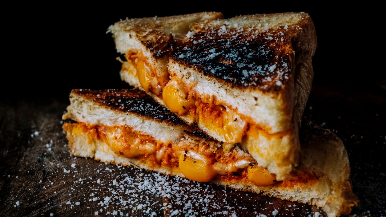 5 recipes to try for Grilled Cheese Month and the HexClad cookware to make them