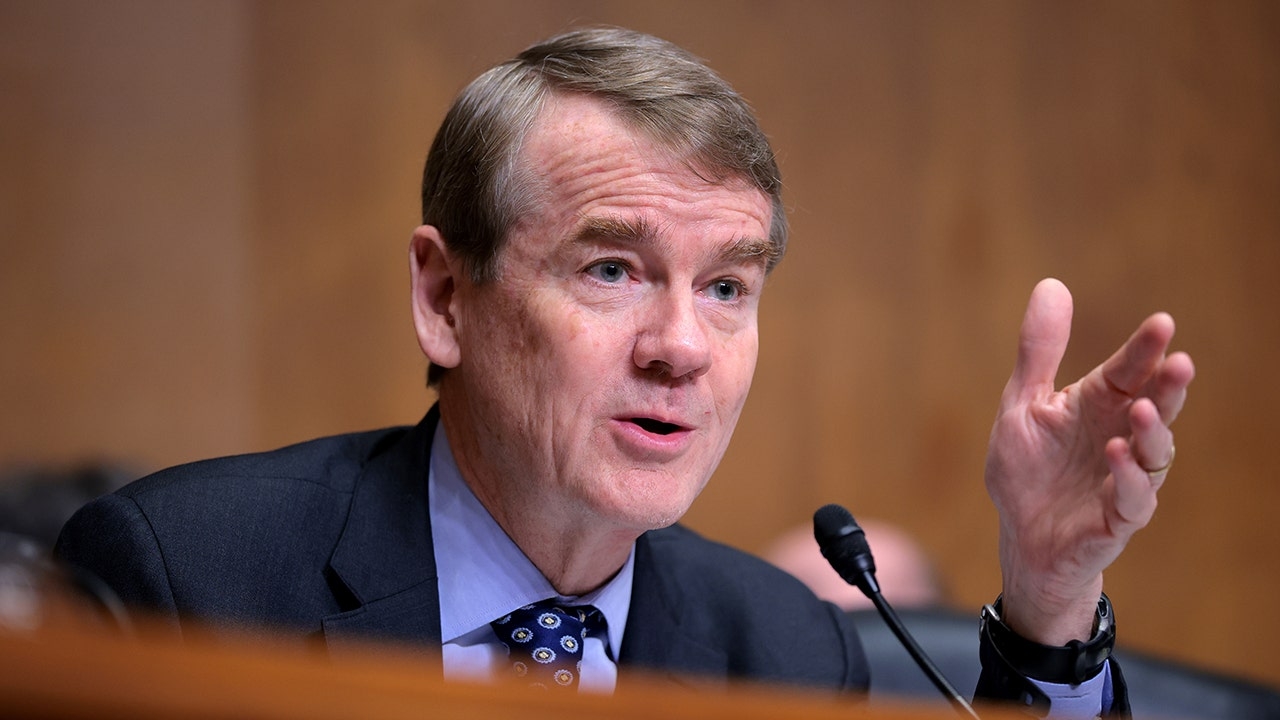 'Furious' Democratic senator unleashes on his own party for its failures