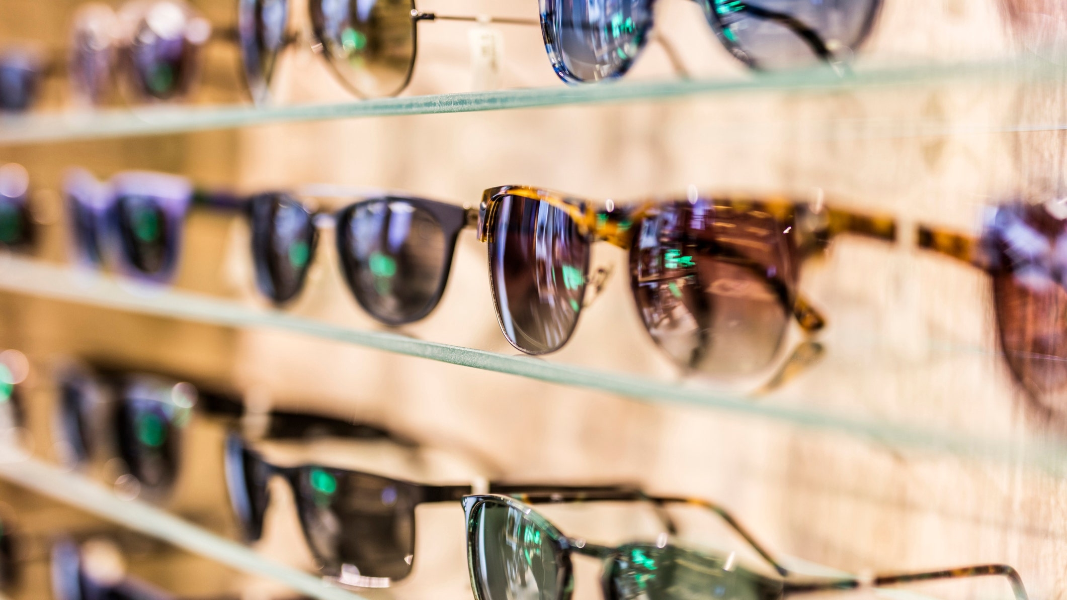 GlassesUSA is running its Easter sale: get up to 20% off sunglasses and 30% off prescription glasses