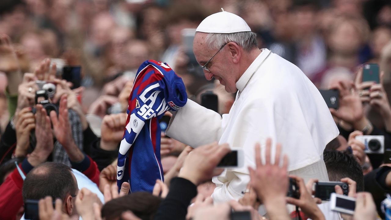 Pope Francis' death prompts top Italian soccer league to postpone matches as tributes pour in