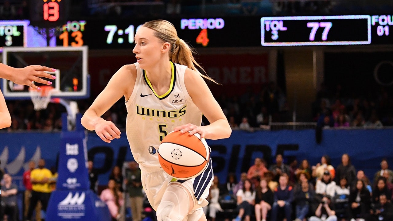Paige Bueckers, No. 1 overall pick of WNBA Draft, in concussion protocol after facing Angel Reese's Sky