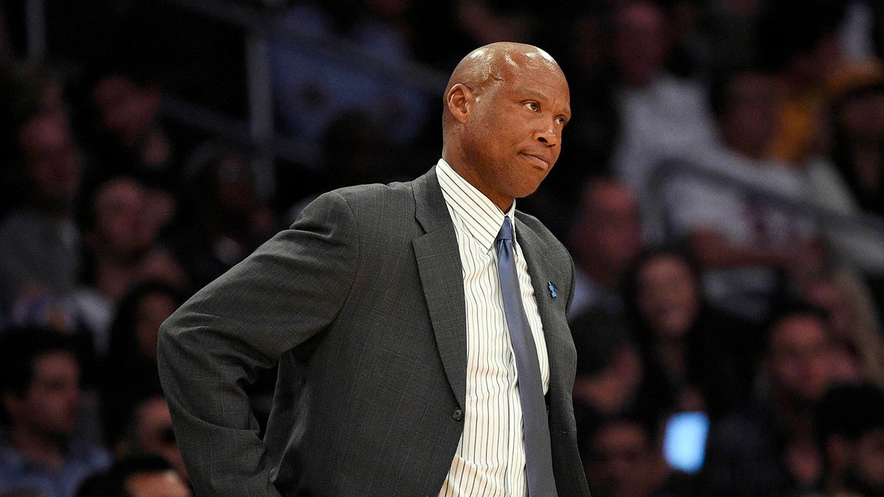 Lakers great Byron Scott accused of sexually assaulting minor in 1987