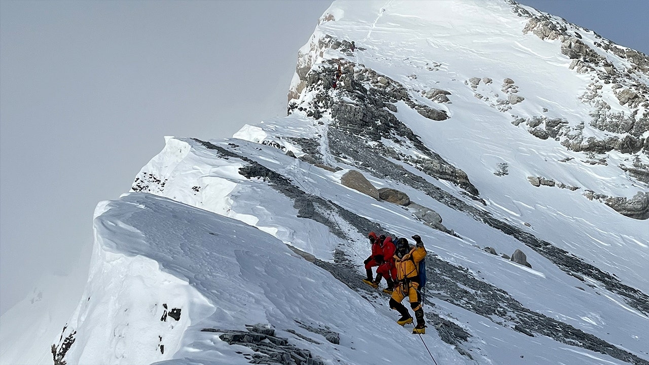Fox News' Mike Tobin completes risky Everest climb and shares details of high-stakes summit