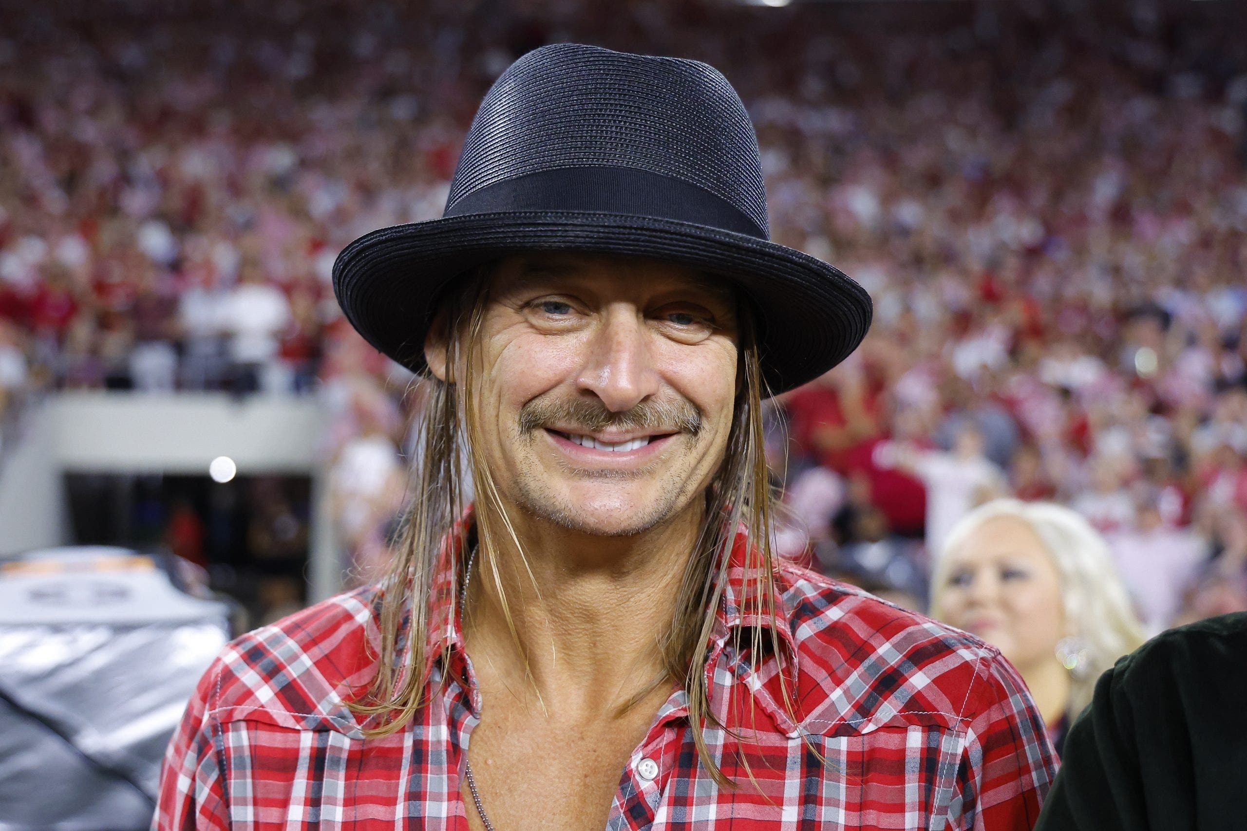 Kid Rock embraces American pride, breaks down why performing for veterans is 'most rewarding' work he's done
