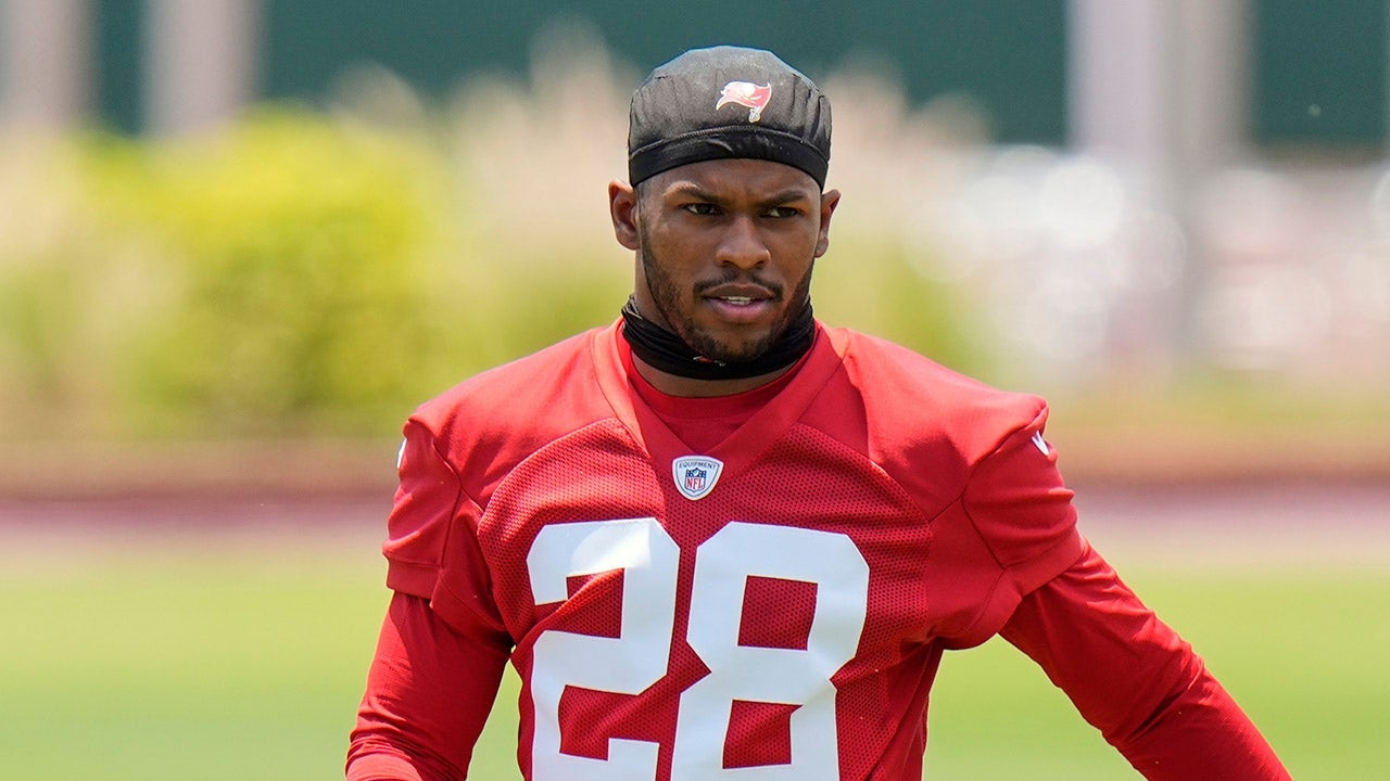 Shilo Sanders impressing Buccaneers during rookie minicamp: 'He's very intelligent'
