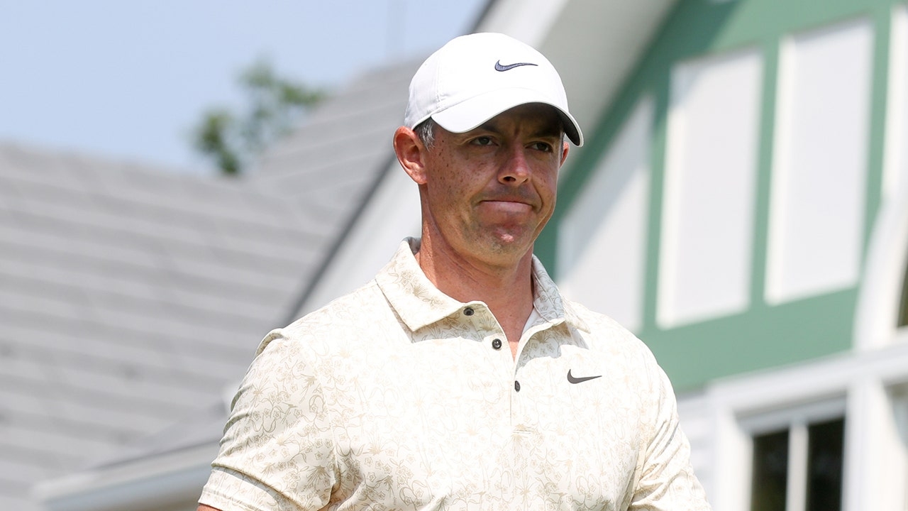Rory McIlroy evades media after disappointing 1st round at US Open