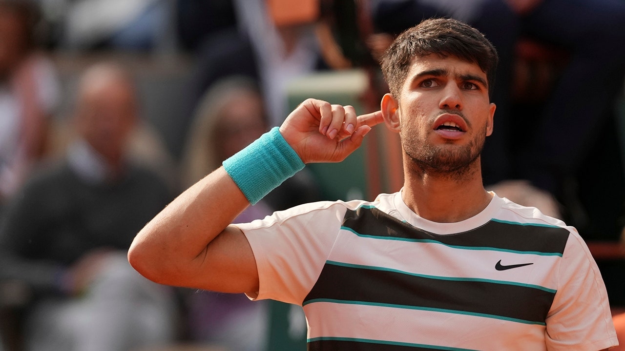 Carlos Alcaraz comes back to shock Jannik Sinner for French Open win