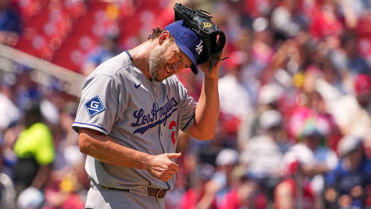 Dodgers' Clayton Kershaw takes issue with Cardinals' pregame antics before start