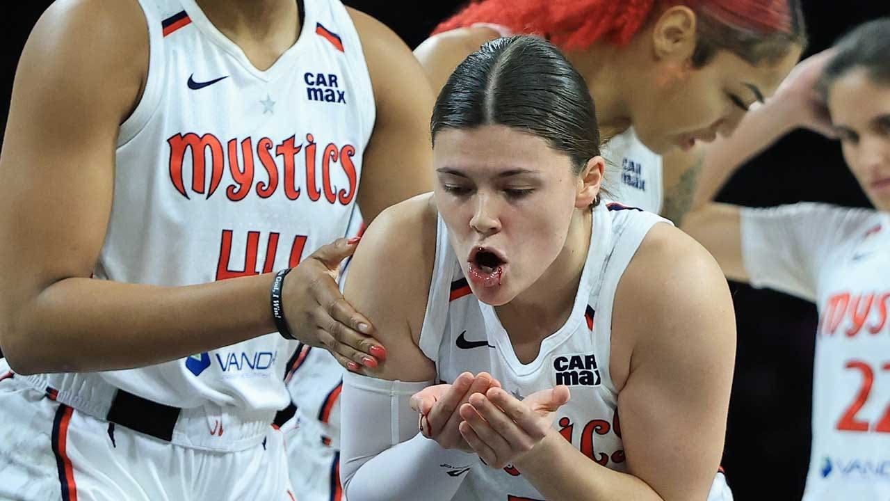 Mystics' Jade Melbourne chips tooth in gruesome injury after getting elbowed by Aces' Chelsea Gray