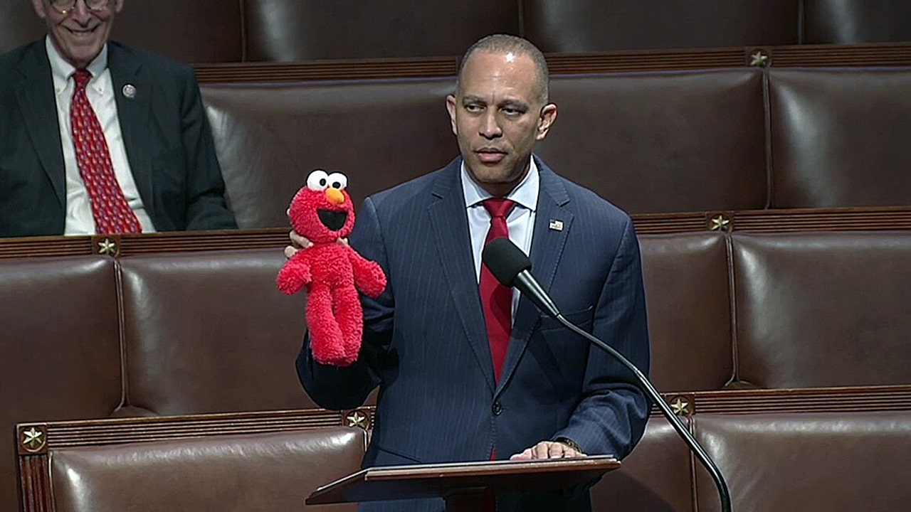 ‘Killed off Elmo': Jeffries brings along stuffed friend for stunt on House floor