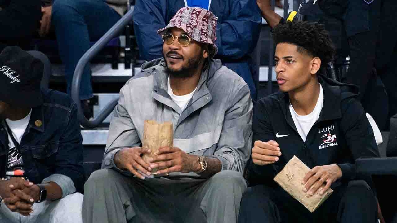 After years in his dad's shadow, Kiyan Anthony charts his own path to Syracuse while strengthening family bond