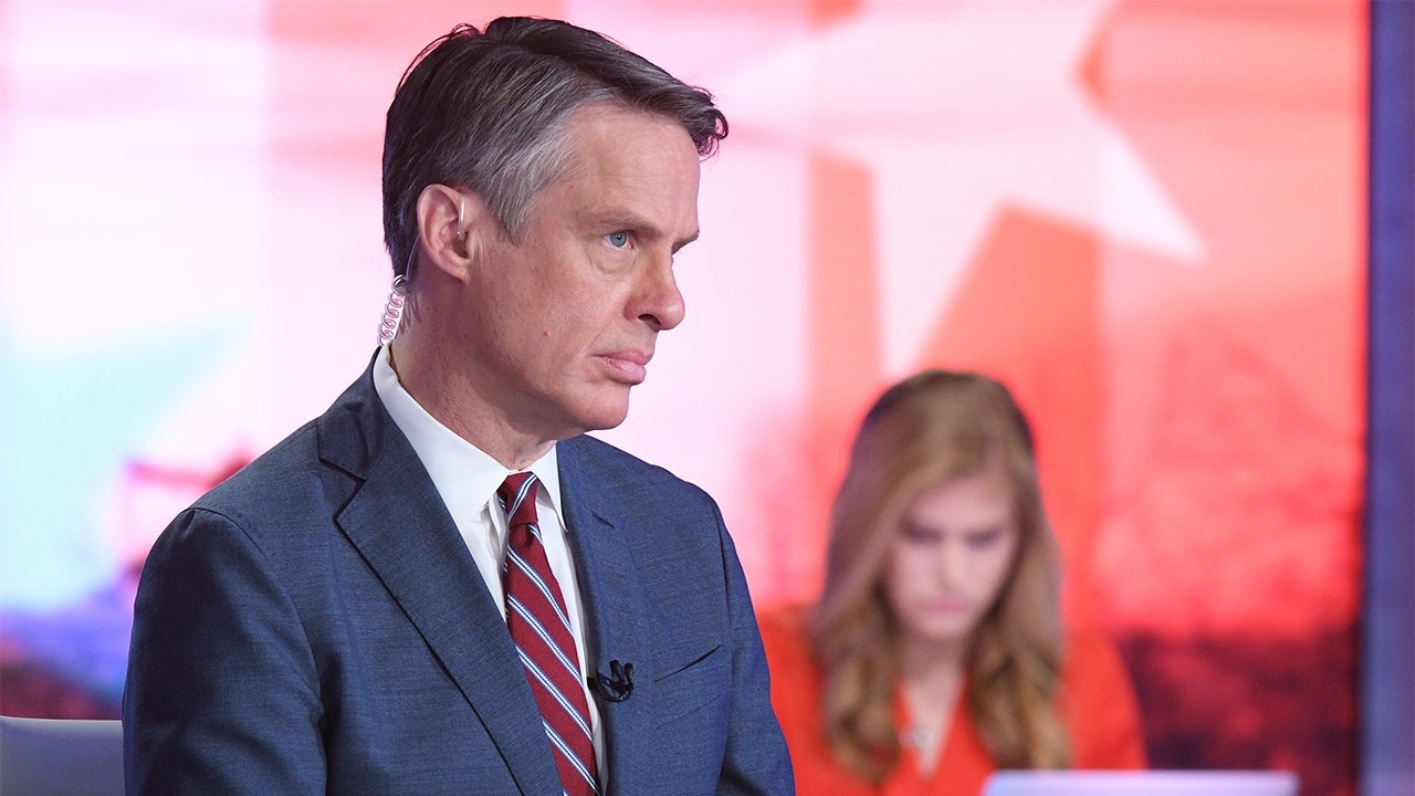 Liberals, anti-Trump figures bash ABC for suspending Terry Moran over anti-Trump social media rant
